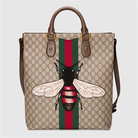 gucci supreme bees tote medium|GUCCI GG Supreme Monogram Bees Medium Padlock Tote .